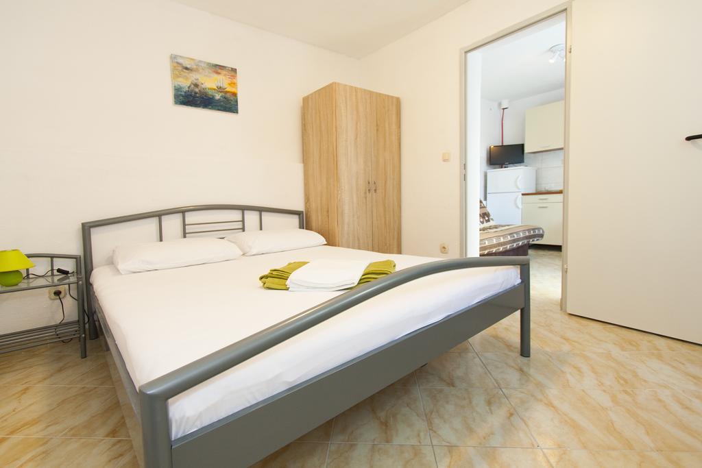 Apartment Mikulic Duće Extérieur photo