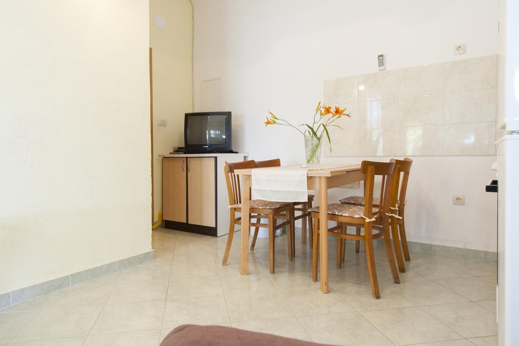 Apartment Mikulic Duće Extérieur photo