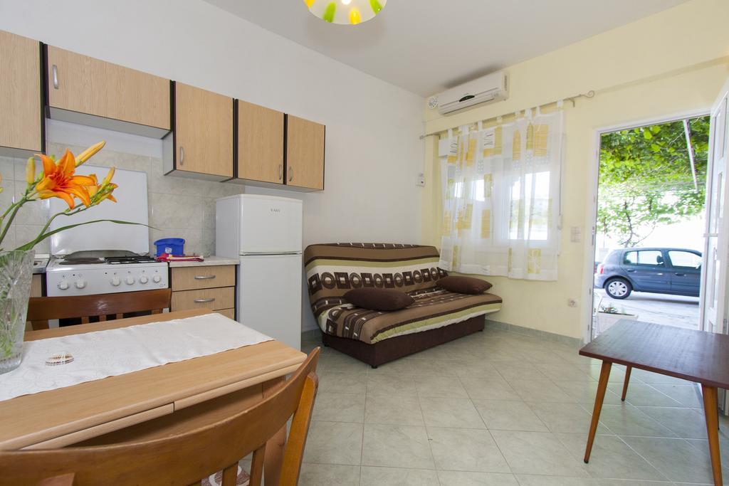 Apartment Mikulic Duće Extérieur photo
